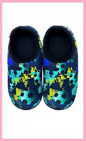 xx_sapatilha-infantil-neoprene-antiderrapante-futebol-564500e96a79be0ae62077ddb588dc0e.jpg